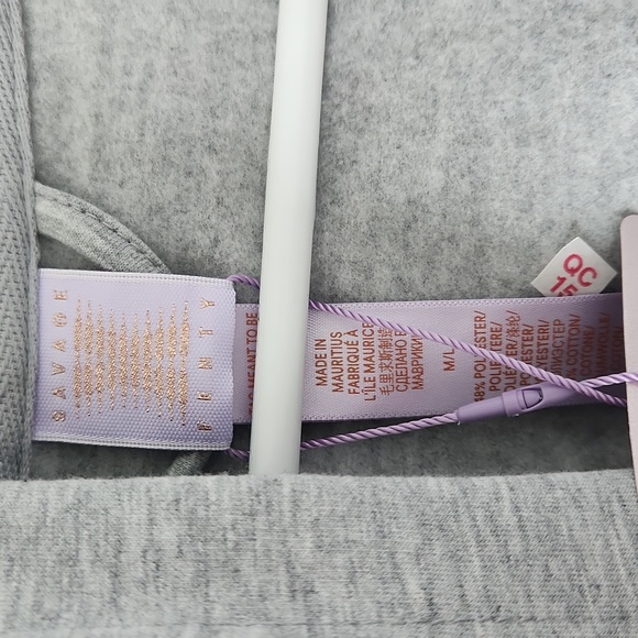 Savage X Fenty Platinum Gray Hooded Robe M/L NWT - Picture 3 of 6